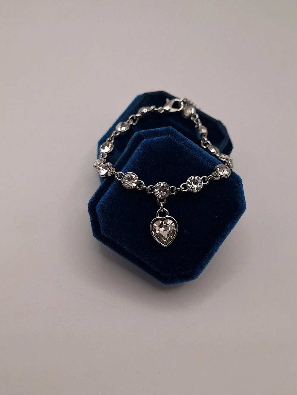 NEW Made With Swarovski Crystal Heart Charm Bracelet Silver Tone